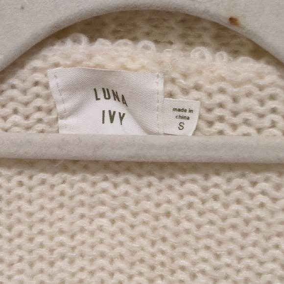 Charming White Cardigan with Pink Strawberry Details - Picture 2 of 4